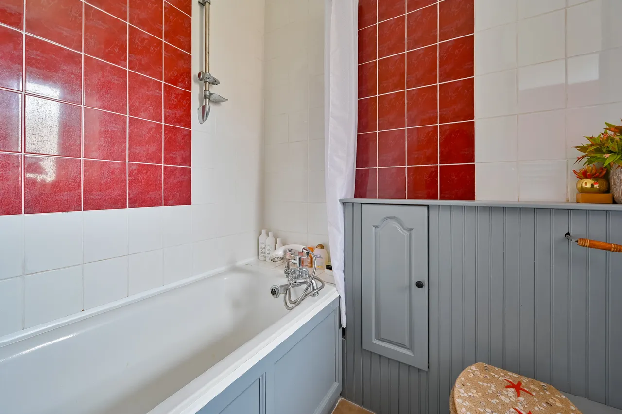 37 Macdonald House, Dagnall Street, London, photo 7