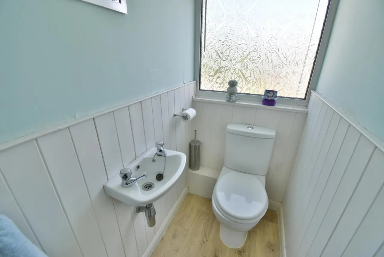 Holloway Avenue, BH11, photo 18