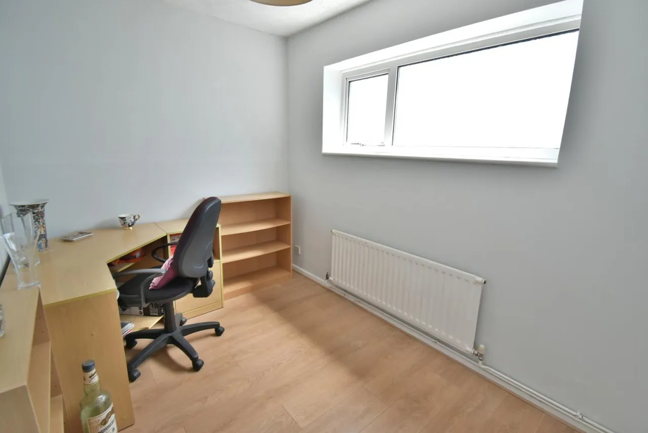 Holloway Avenue, BH11, photo 12