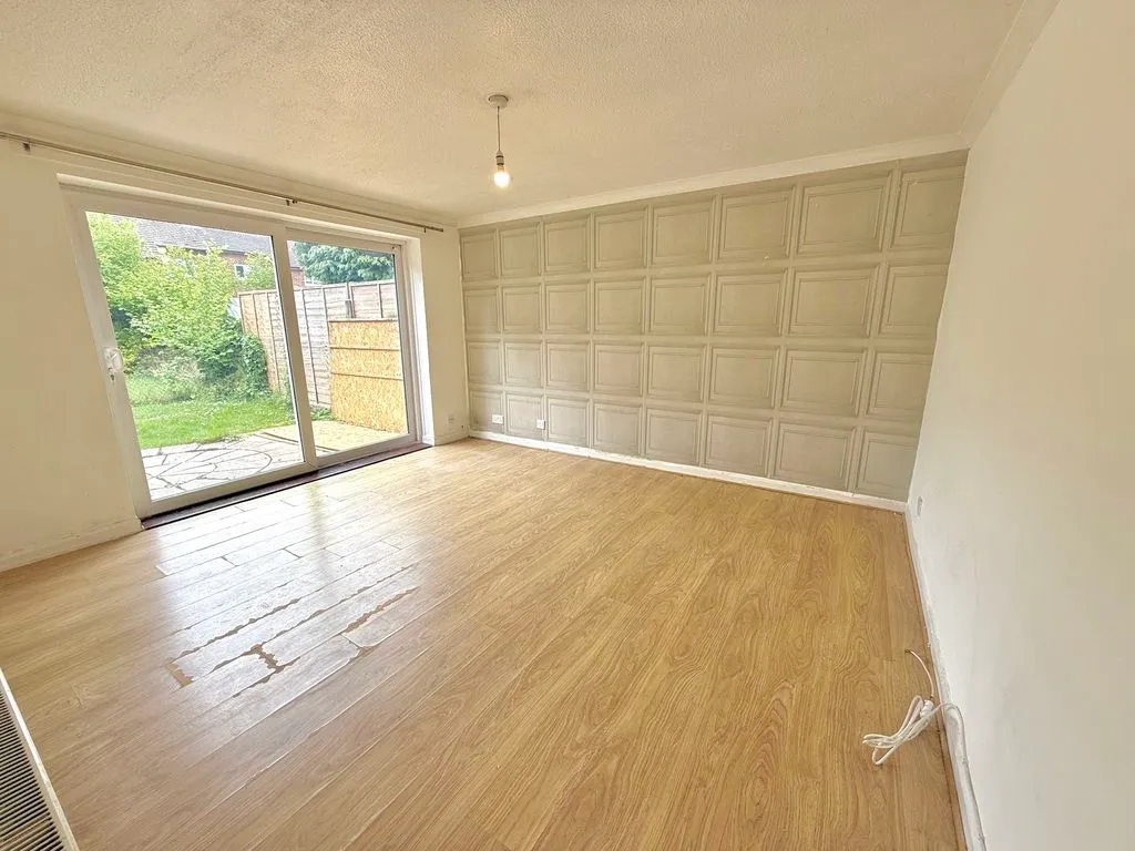 Bunhill Close, Dunstable LU6 1TH, photo 2