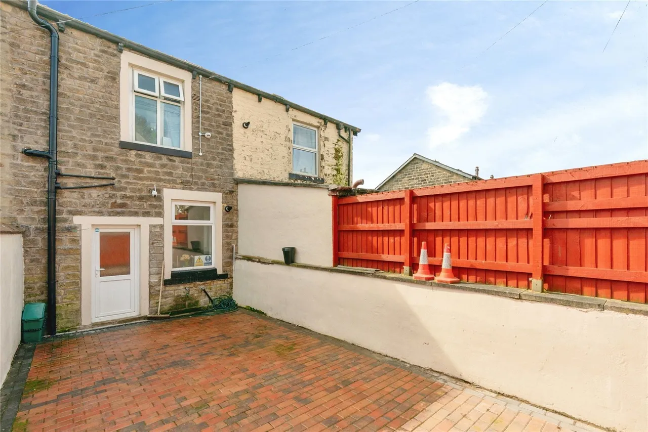 Cleveland Street, Colne, BB8, photo 14