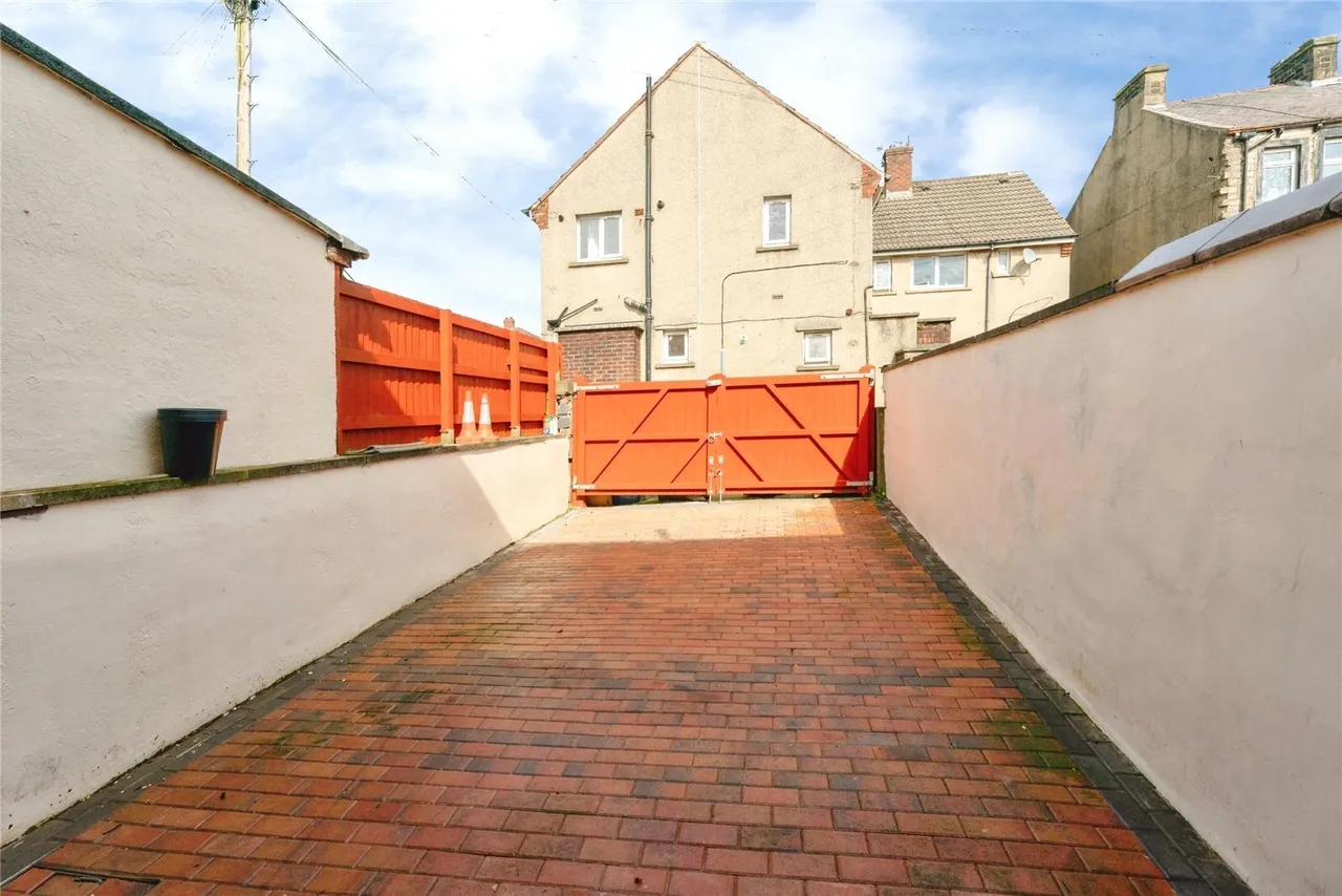 Cleveland Street, Colne, BB8, photo 13