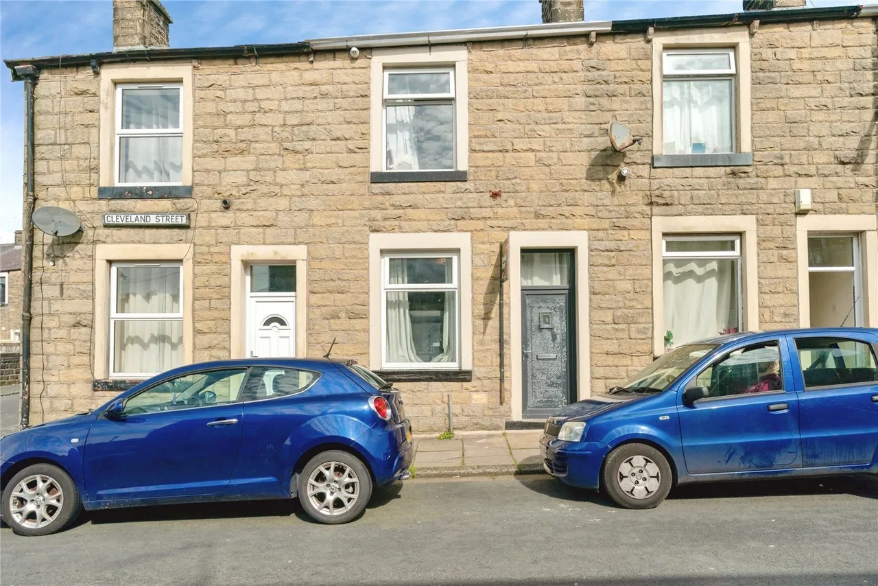 2 bed house for sale, Cleveland Street, Colne, BB8