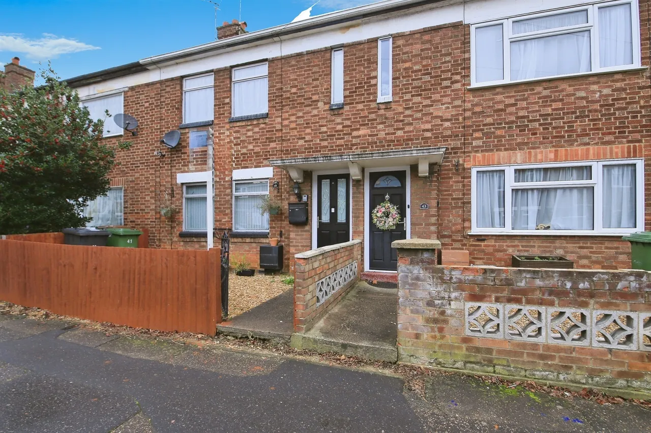 2 bed house for sale, Willesden Avenue, Peterborough, PE4