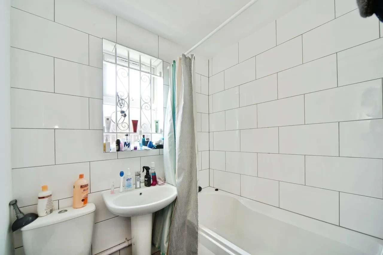 Cobbett Close, Enfield, EN3, photo 7