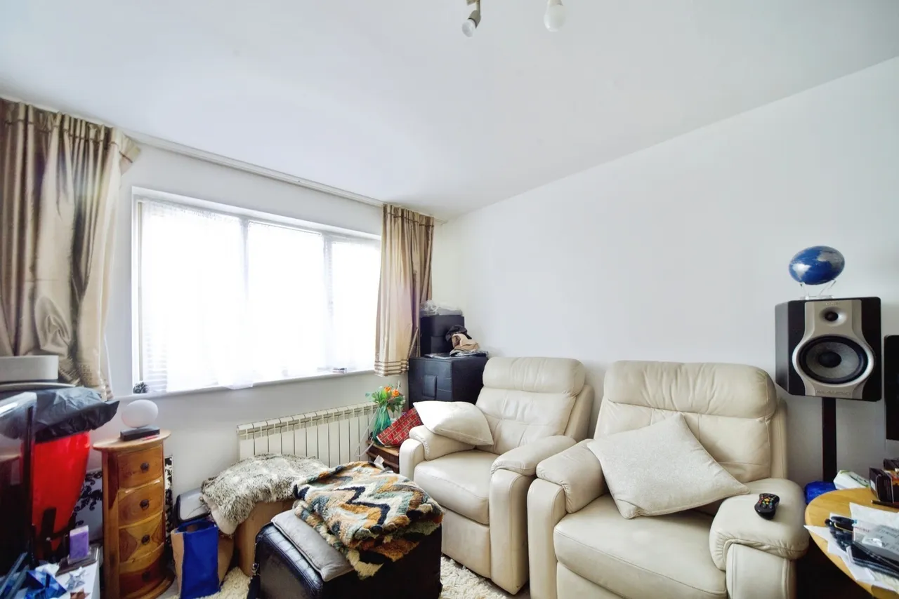 Cobbett Close, Enfield, EN3, photo 11