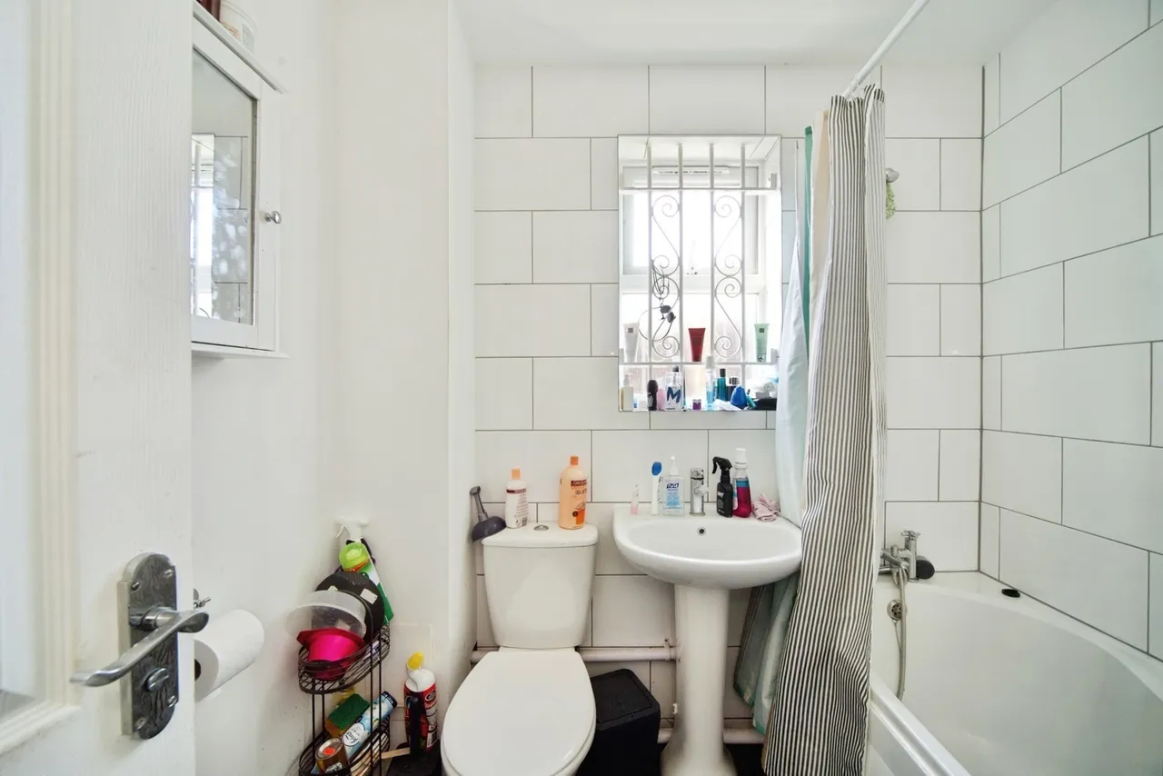 Cobbett Close, Enfield, EN3, photo 8