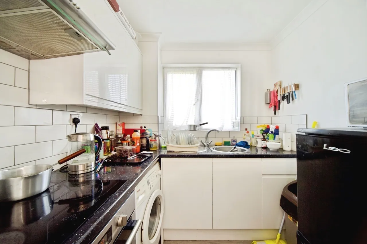 Cobbett Close, Enfield, EN3, photo 5
