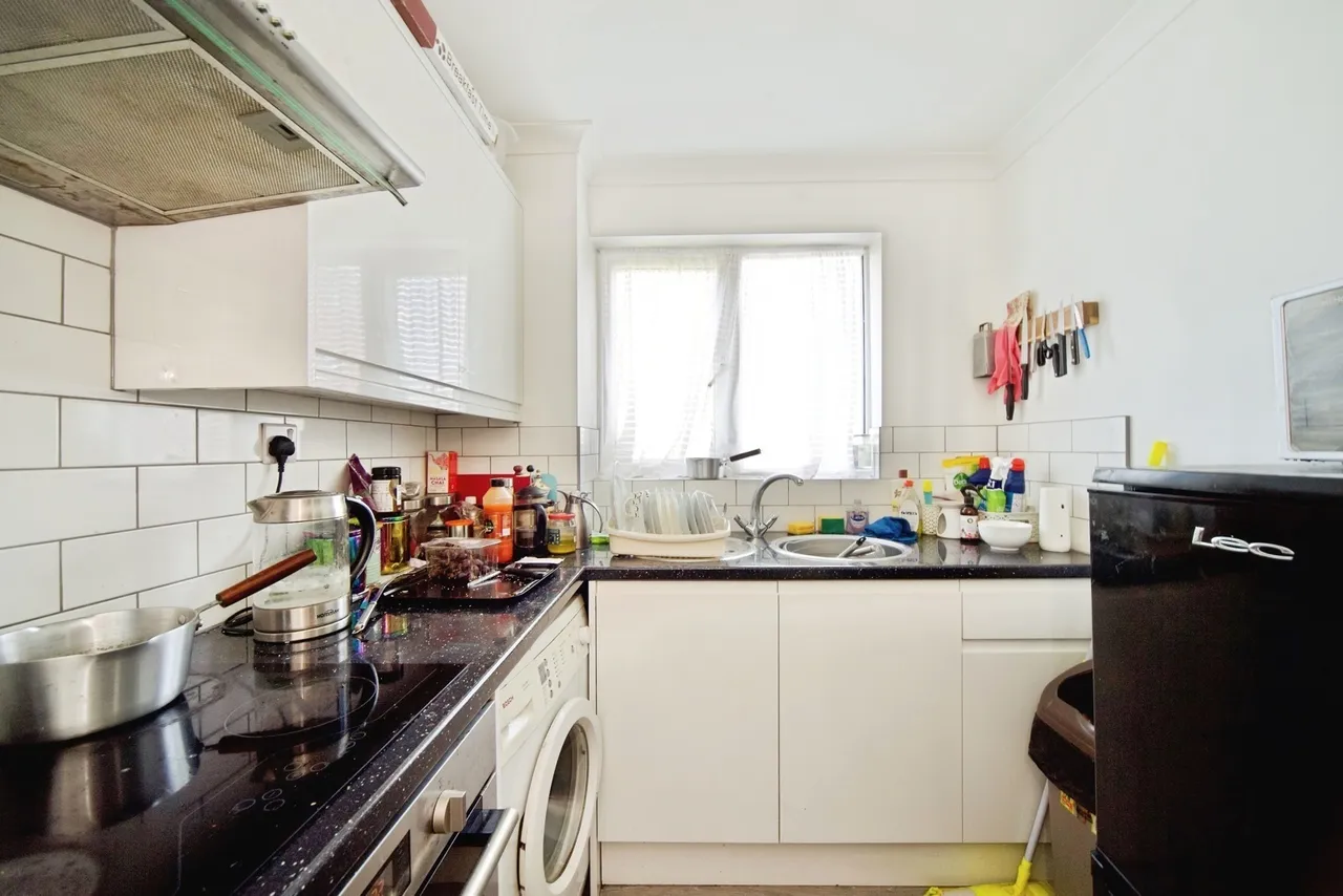 Cobbett Close, Enfield, EN3, photo 17