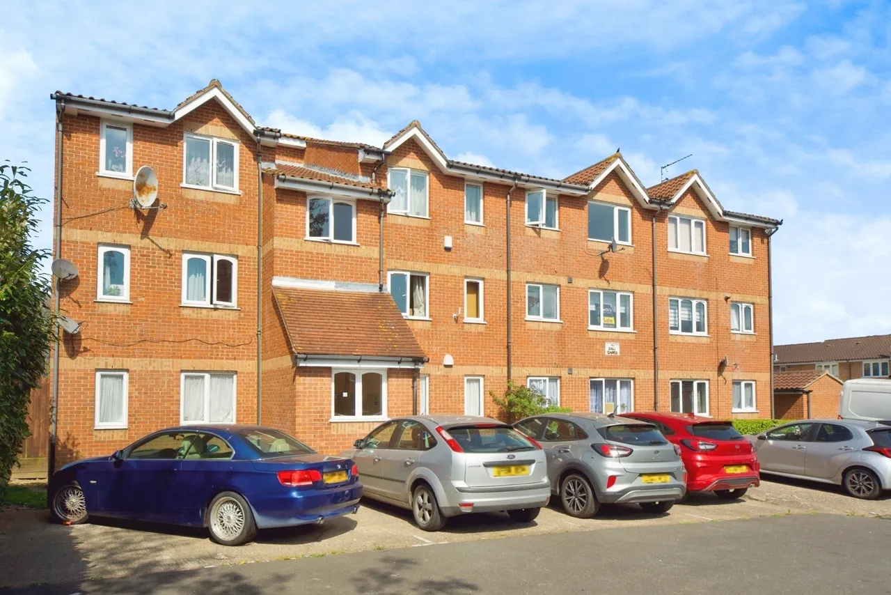 Cobbett Close, Enfield, EN3, photo 15