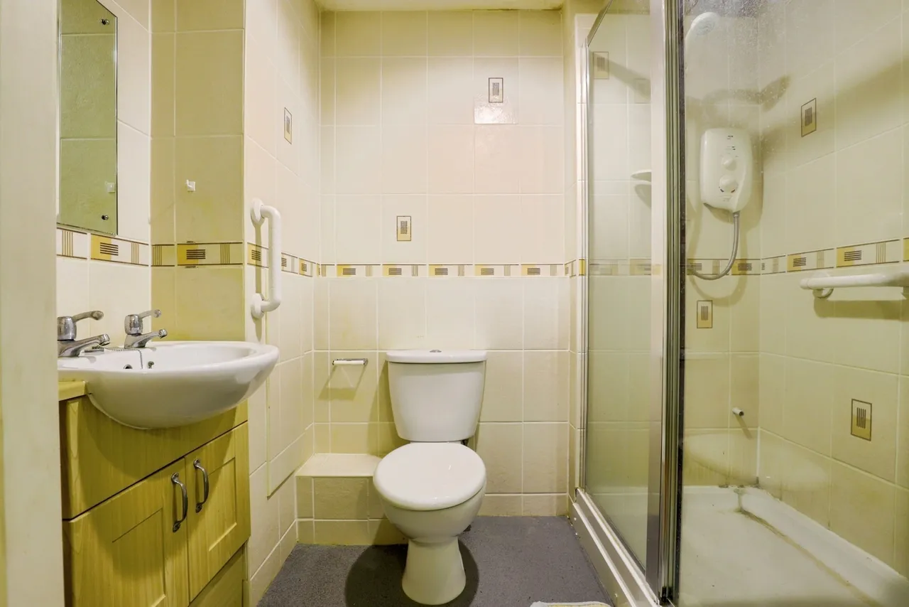 Barkers Court, Sittingbourne, Kent, ME10, photo 8