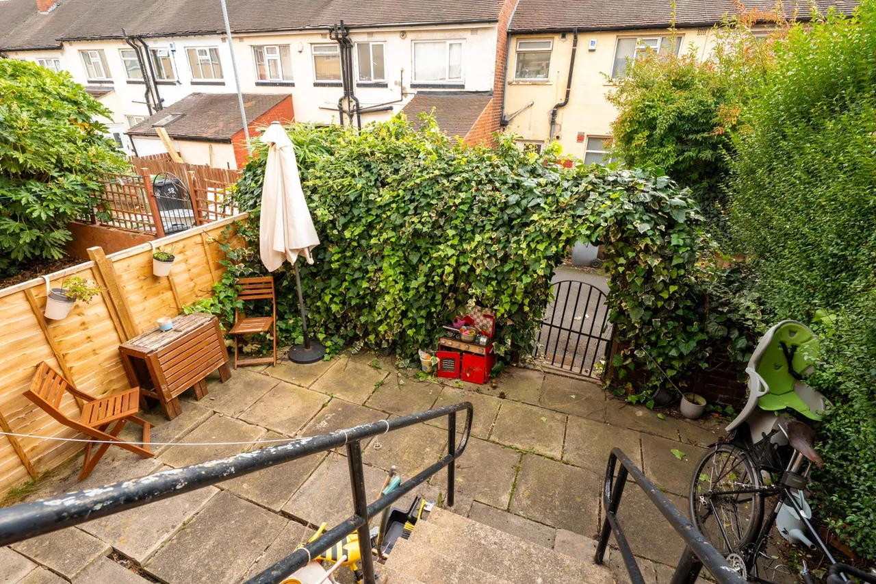 Potternewton Lane, Chapel Allerton, LS7, photo 14