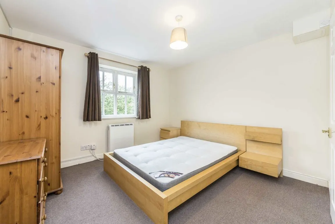 Massingberd Way, SW17, photo 3