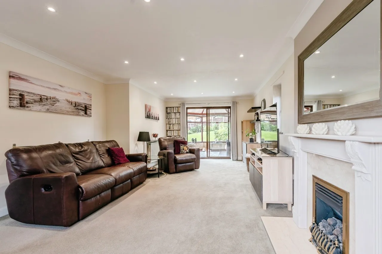 Hutton Drive, Burnley, Lancashire, BB12, photo 11