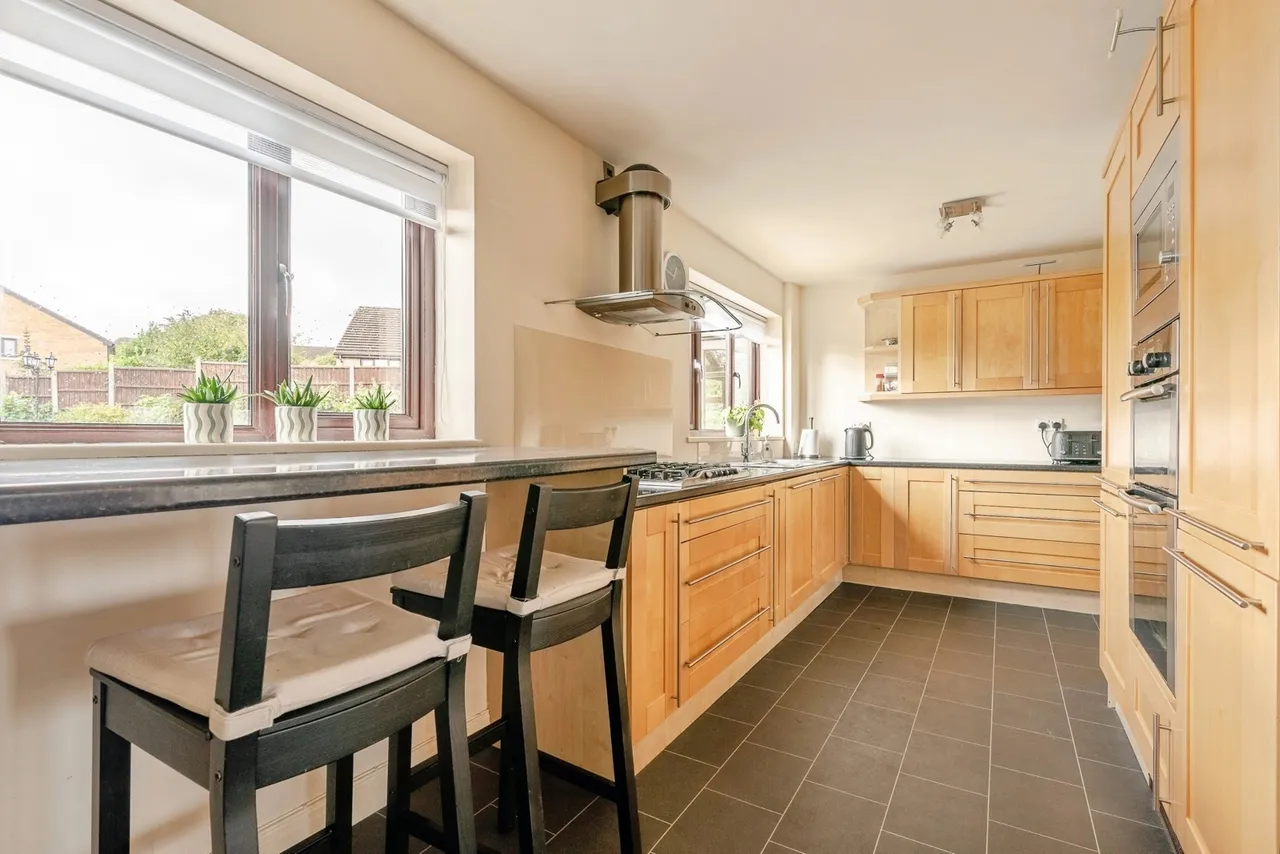 Hutton Drive, Burnley, Lancashire, BB12, photo 12
