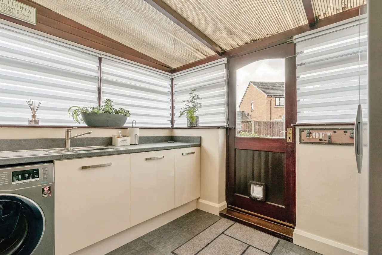 Hutton Drive, Burnley, Lancashire, BB12, photo 5