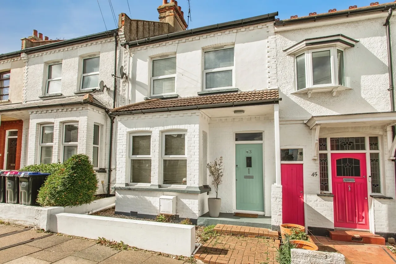 3 bed house for sale — Sandown Avenue, Westcliff-on-Sea, Essex, SS0