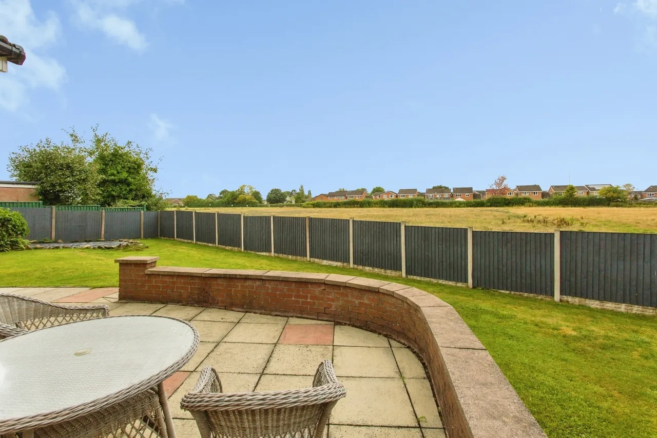 Glendale Avenue, Lostock Hall, Preston, Lancashire, PR5, photo 2
