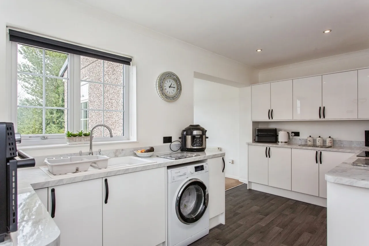Glendale Avenue, Lostock Hall, Preston, Lancashire, PR5, photo 6
