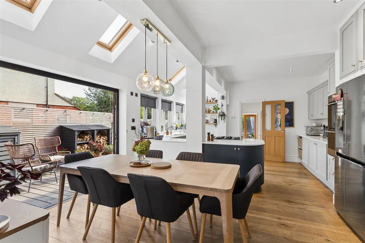 Wolverton Road, Newport Pagnell, photo 3