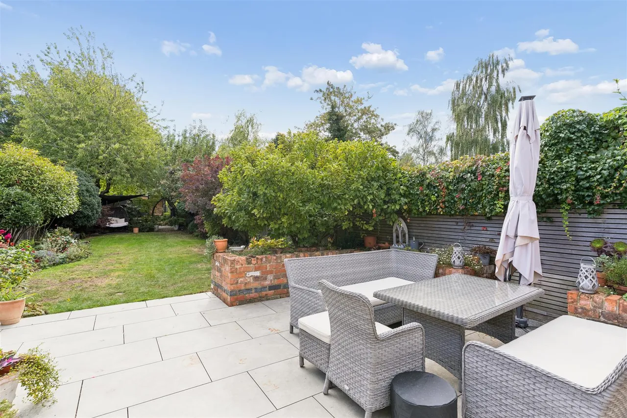 Wolverton Road, Newport Pagnell, photo 24
