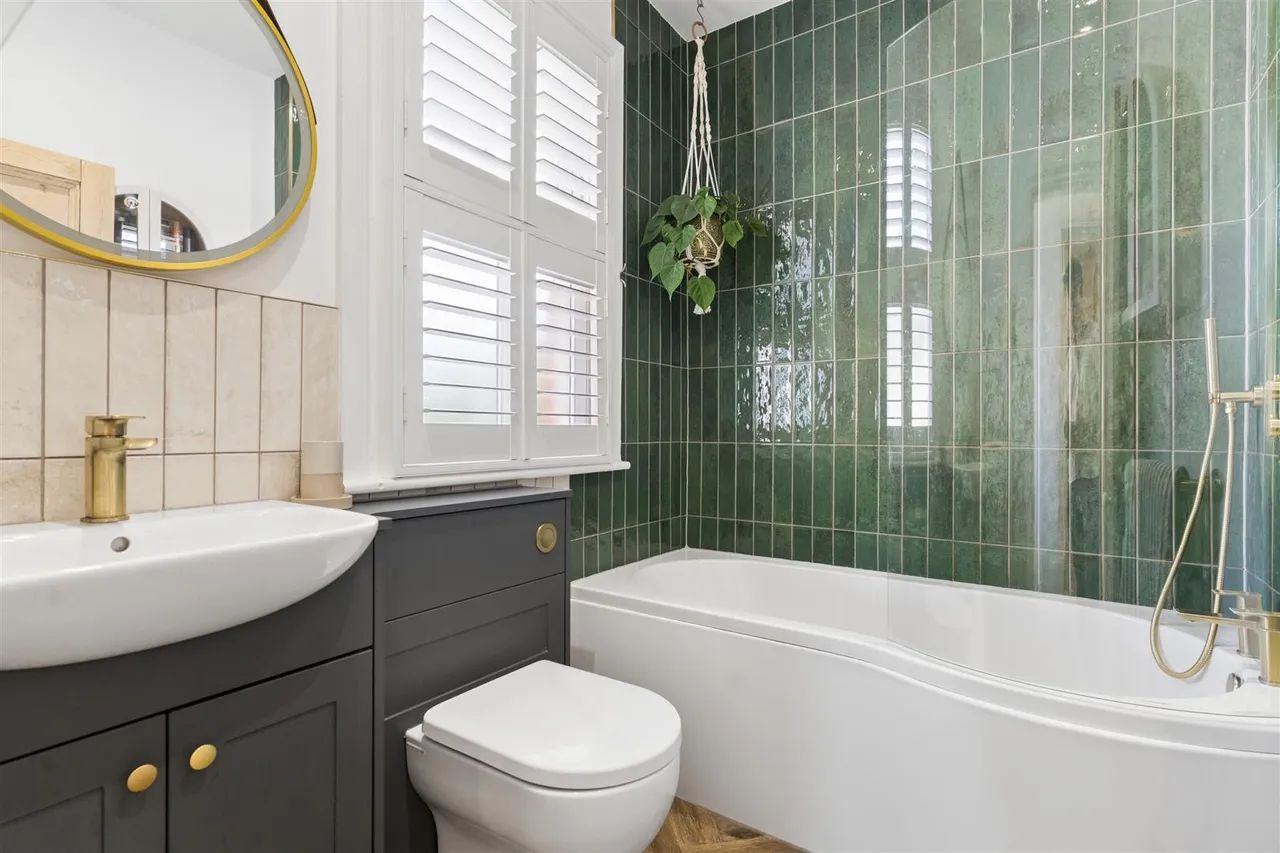 Wolverton Road, Newport Pagnell, photo 21