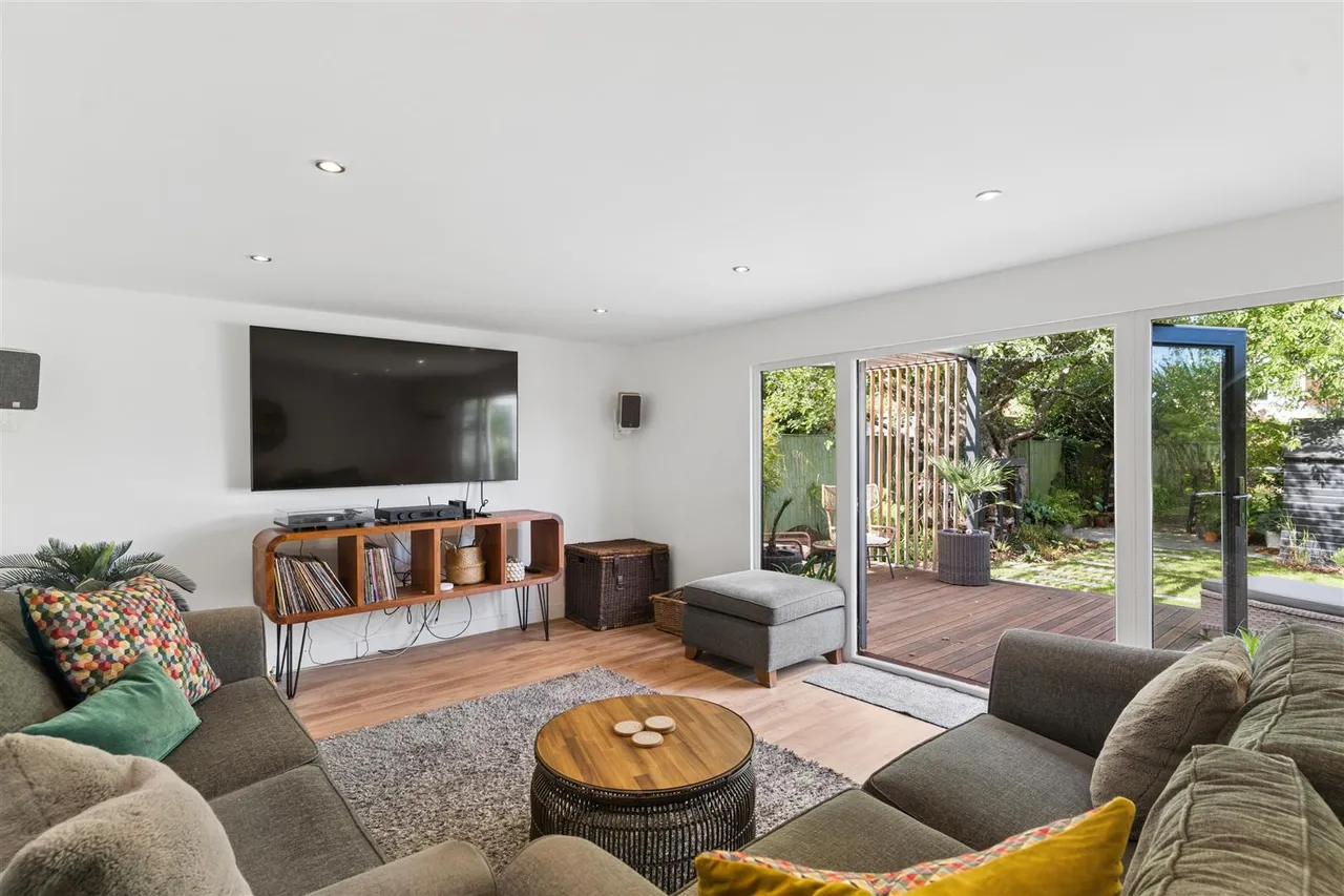 Wolverton Road, Newport Pagnell, photo 28