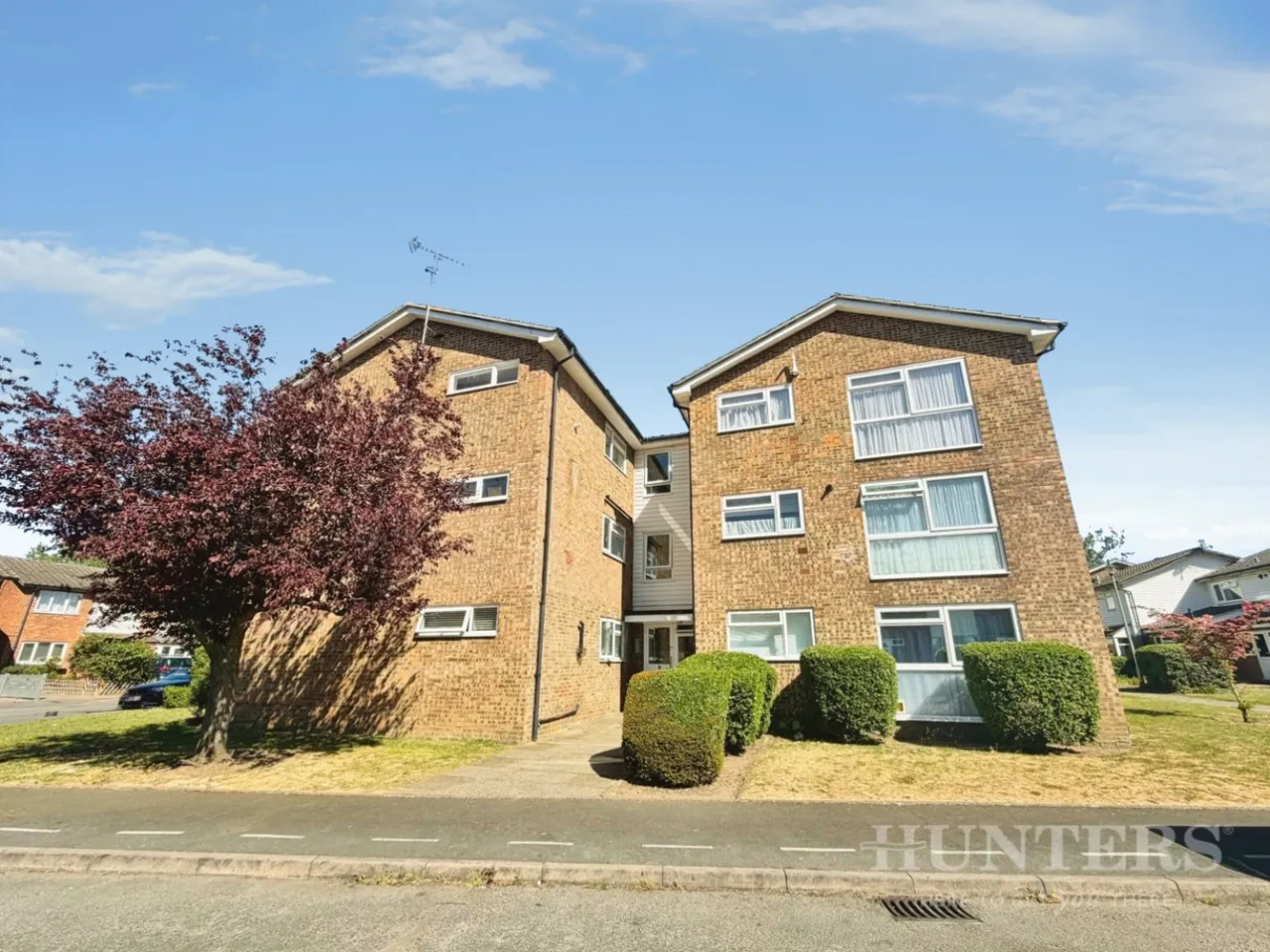 3 bed flat for sale — Chiswick Close, Beddington