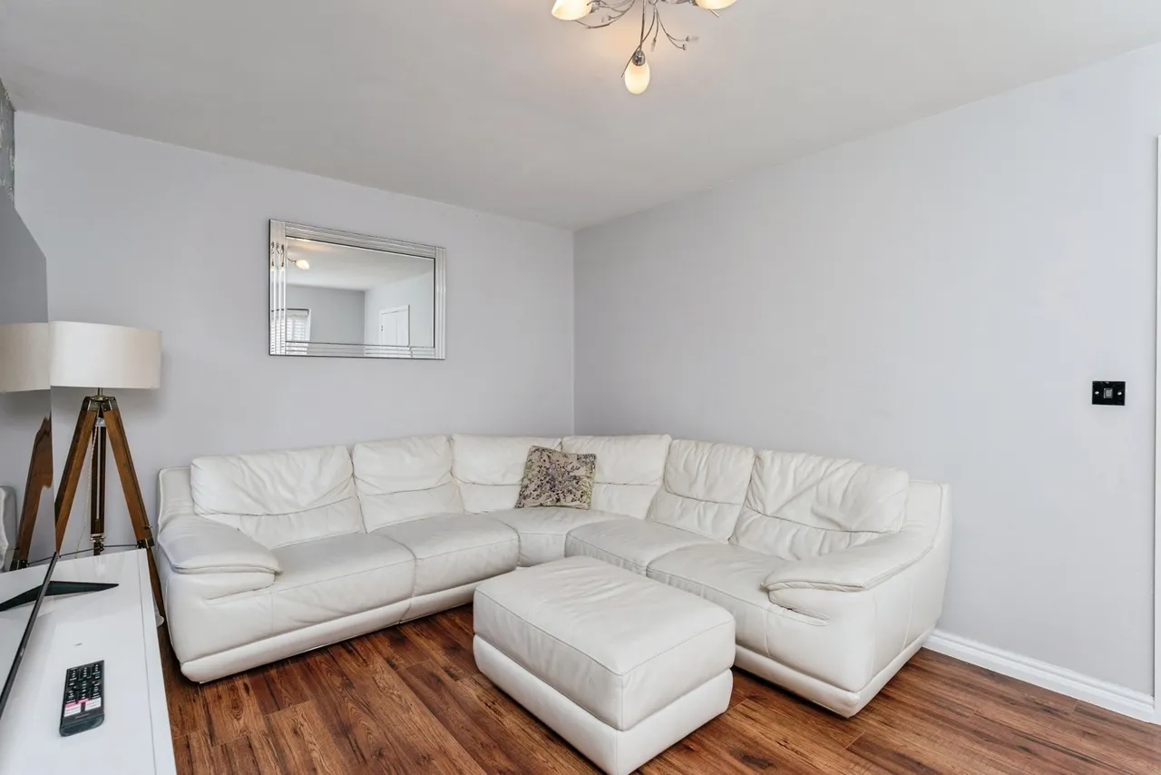Trinity Road, Ellesmere Port, CH65, photo 12