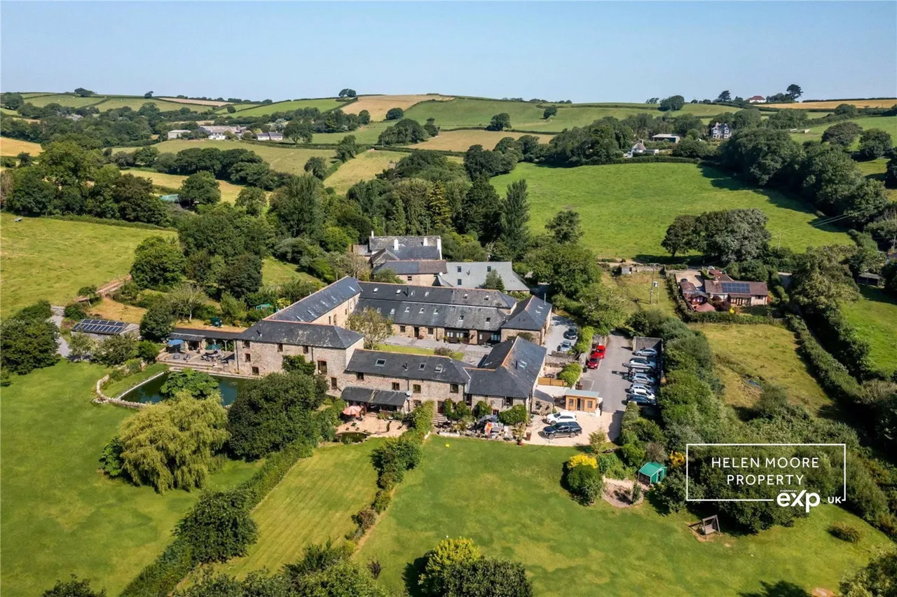 Combe Farm Barns, Aveton Gifford, photo 16