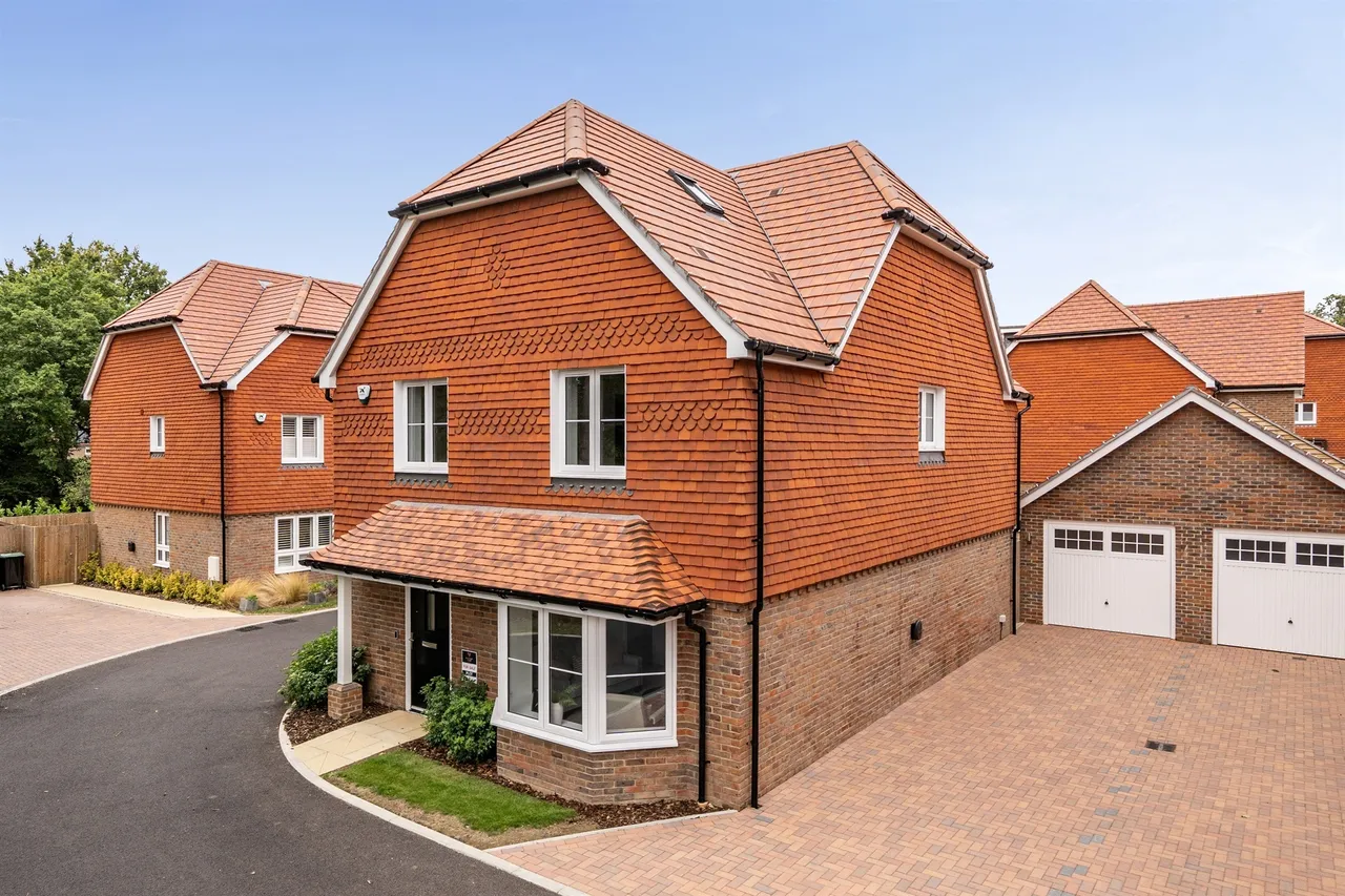 4 bed house for sale, Folders Lane, Burgess Hill, RH15