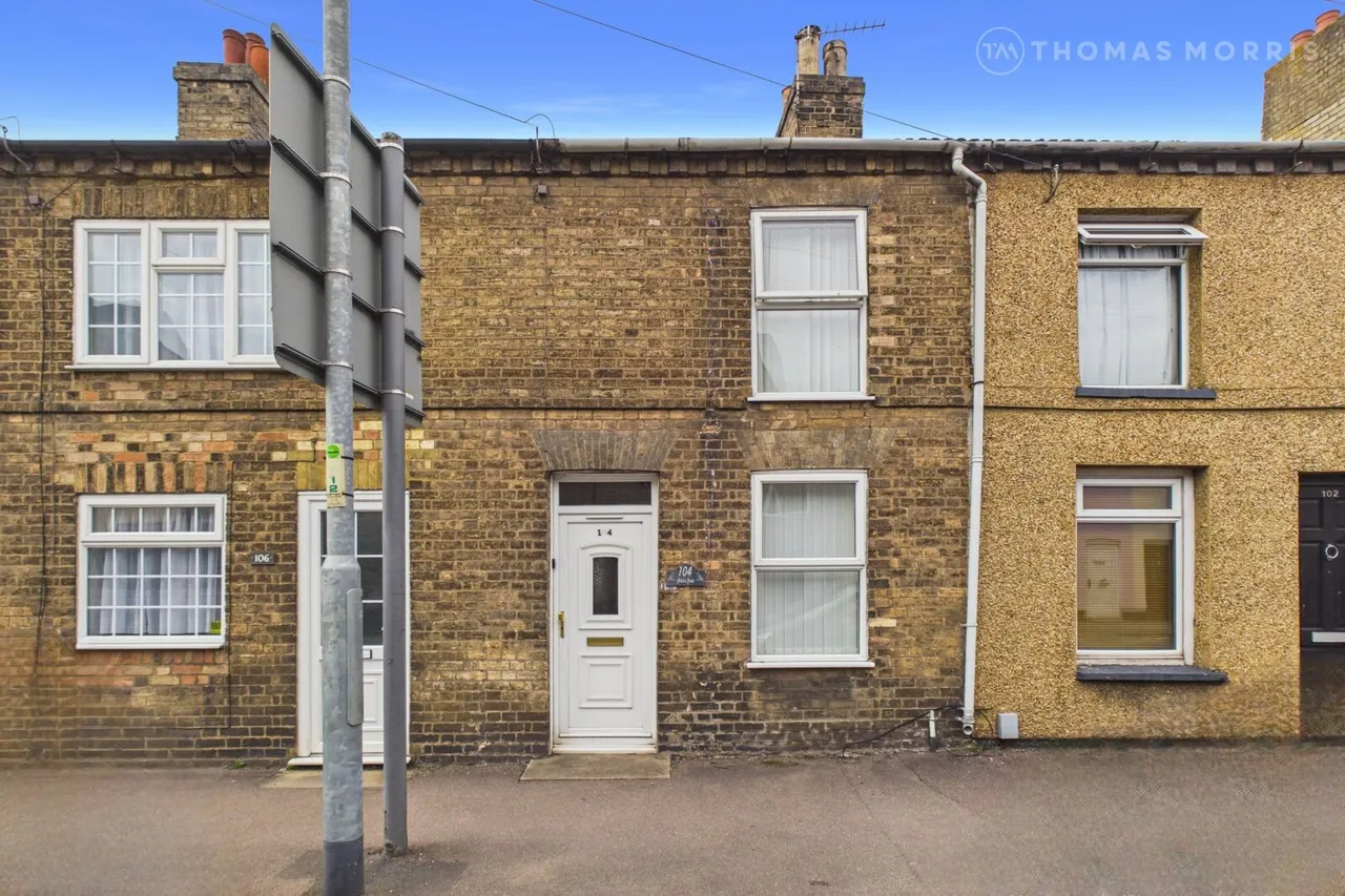 2 bed house for sale, Hitchin Street, Biggleswade, SG18