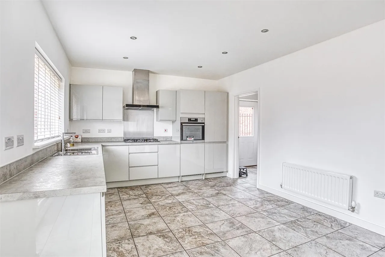 Myrtle Avenue, Hackwood Grange, photo 5