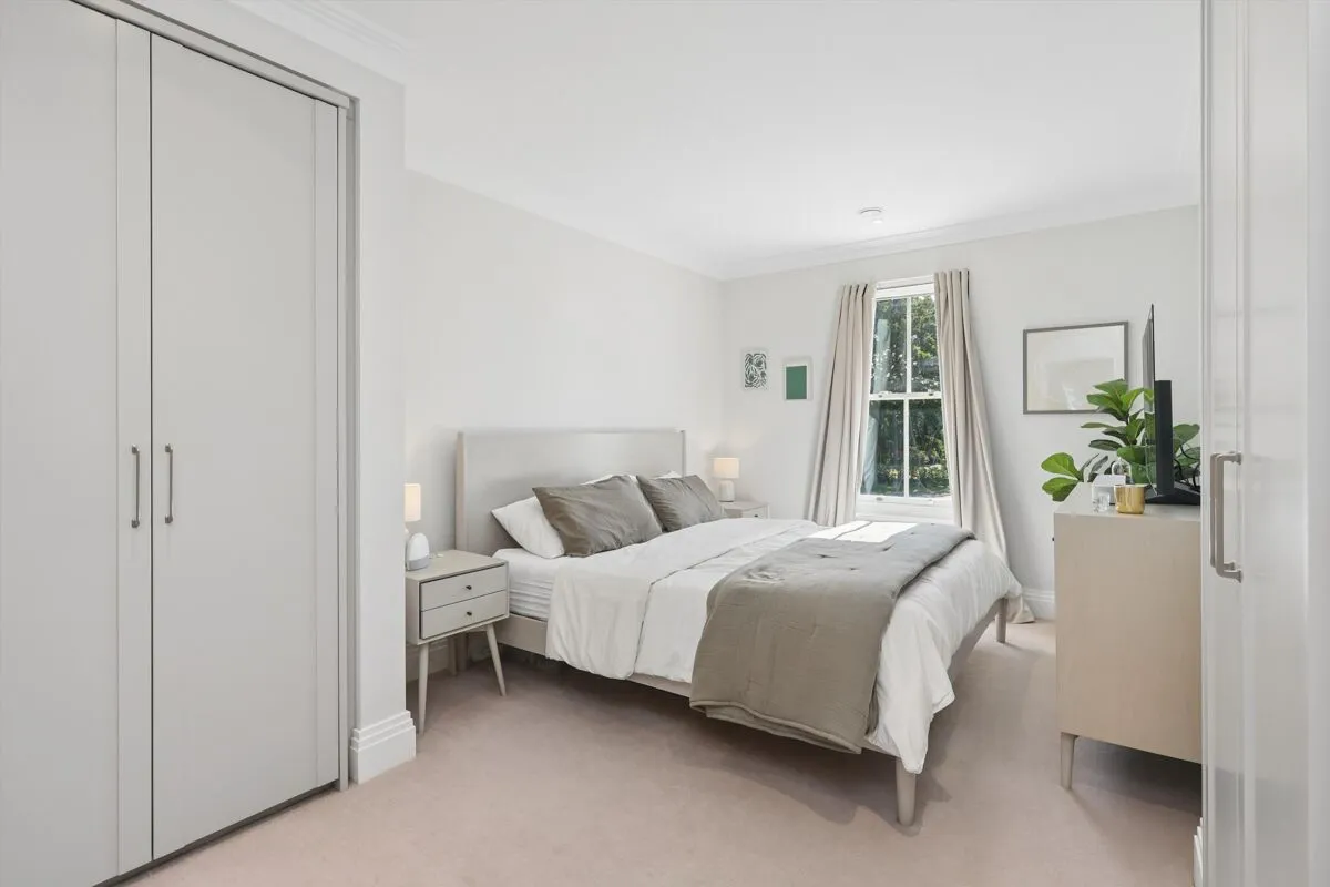 Broadoaks Park Road, West Byfleet, KT14, photo 13