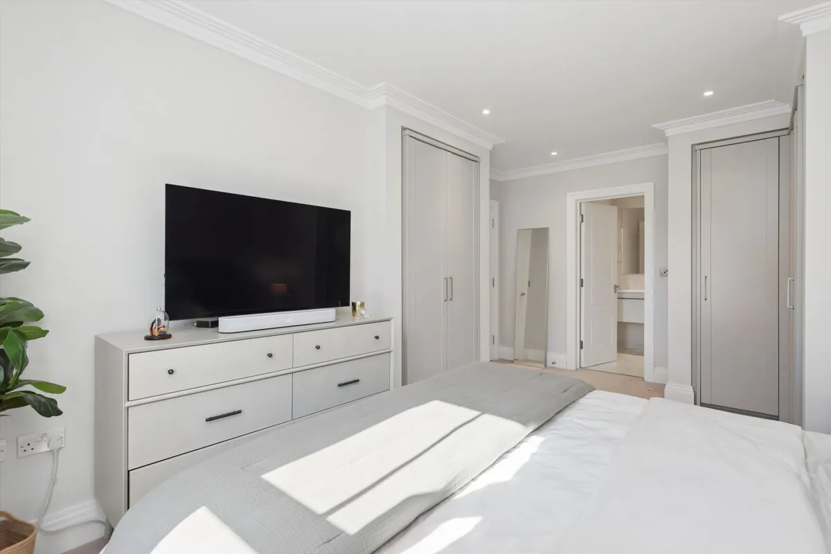 Broadoaks Park Road, West Byfleet, KT14, photo 14