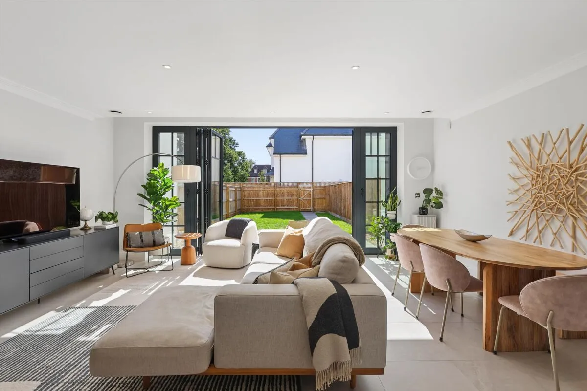 Broadoaks Park Road, West Byfleet, KT14, photo 4