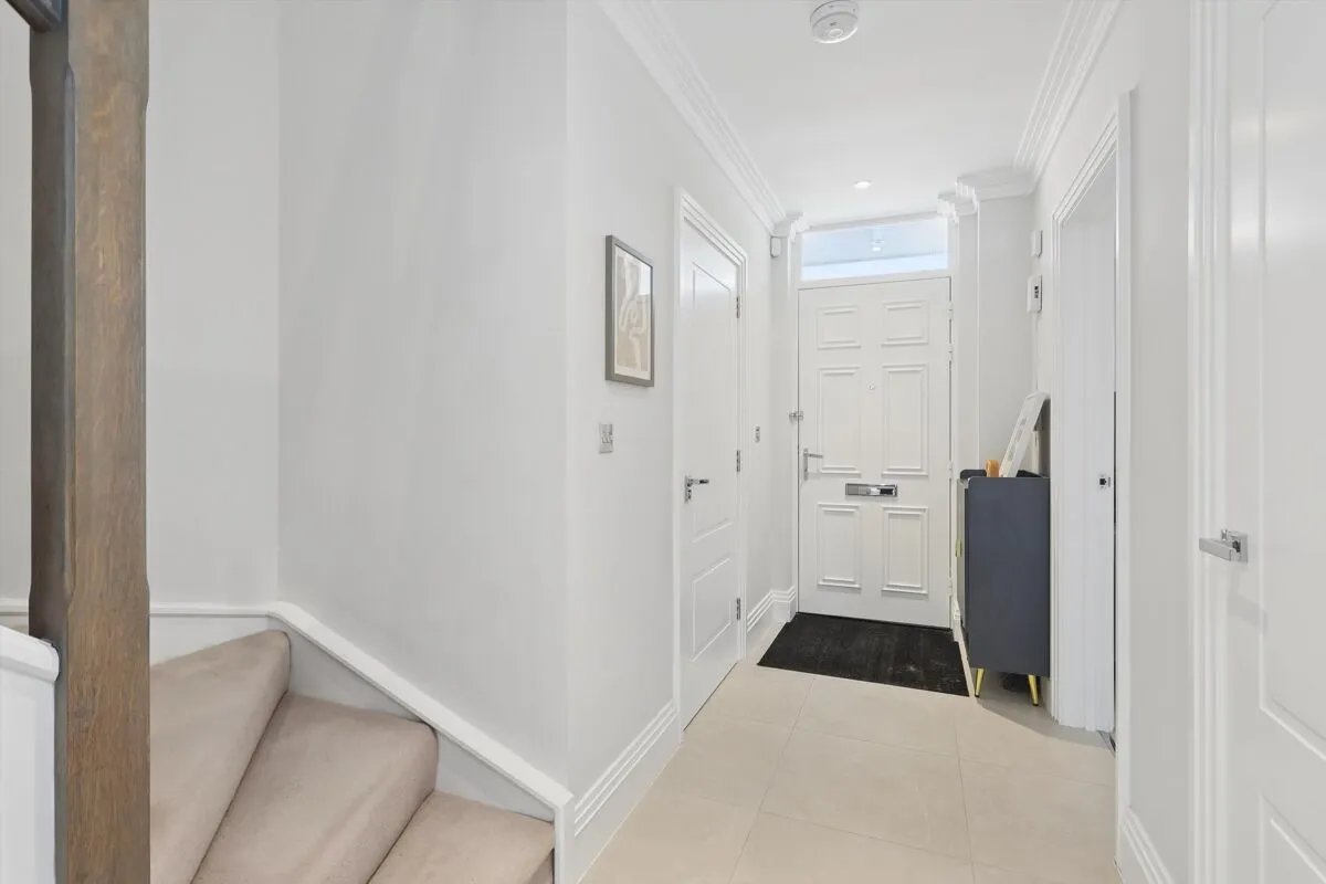 Broadoaks Park Road, West Byfleet, KT14, photo 12