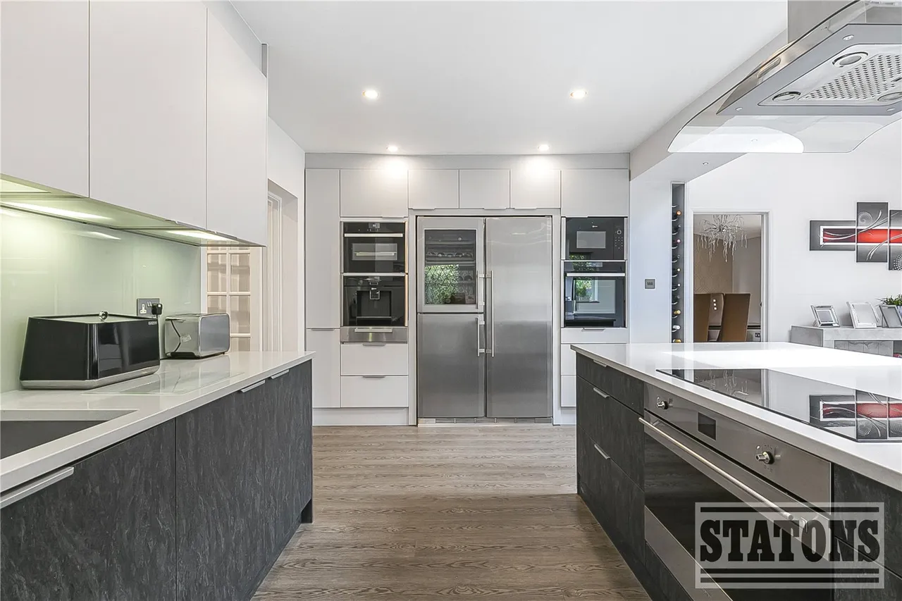 Parkgate Avenue, Hadley Wood, EN4 0NN, photo 8