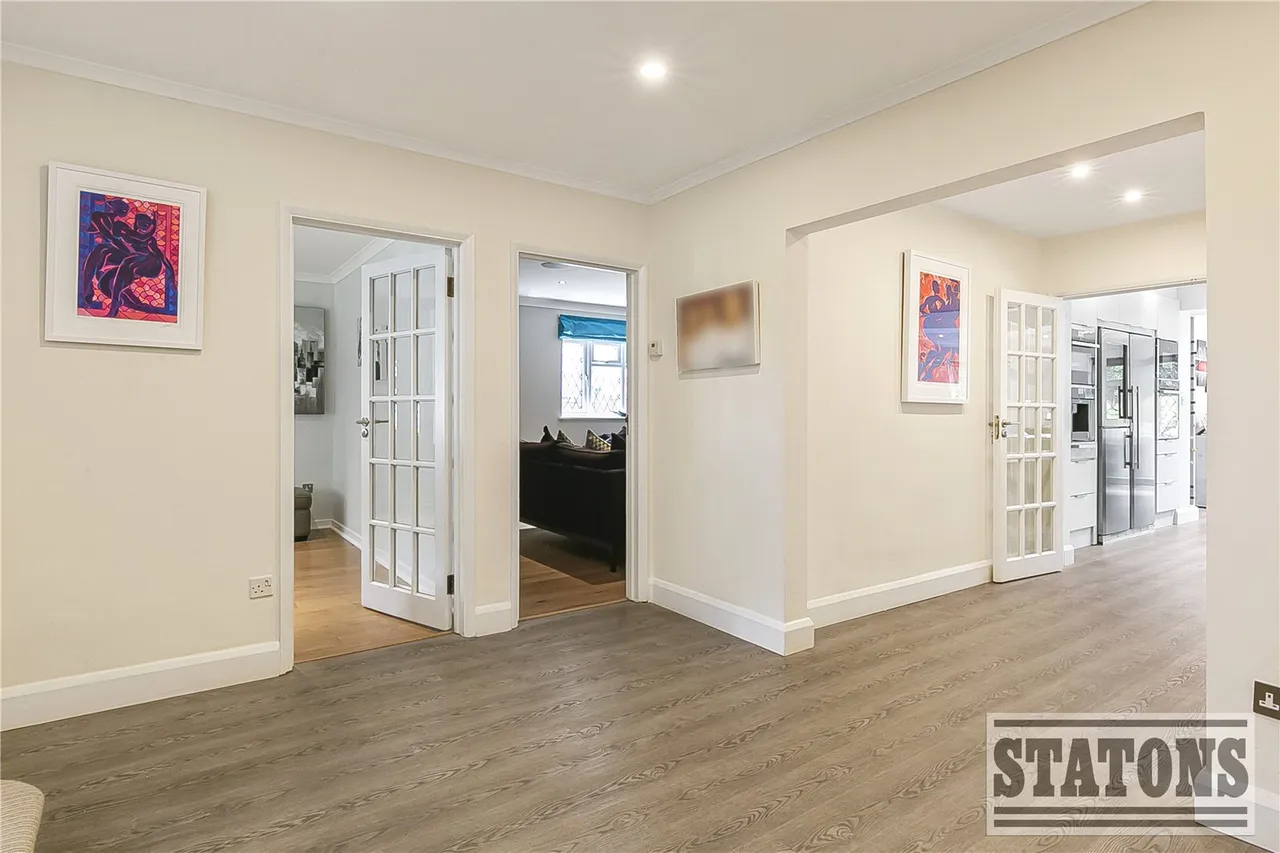 Parkgate Avenue, Hadley Wood, EN4 0NN, photo 4