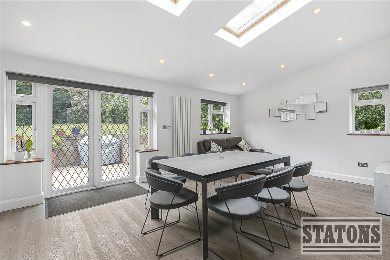 Parkgate Avenue, Hadley Wood, EN4 0NN, photo 9