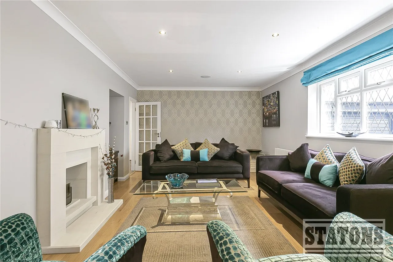 Parkgate Avenue, Hadley Wood, EN4 0NN, photo 12