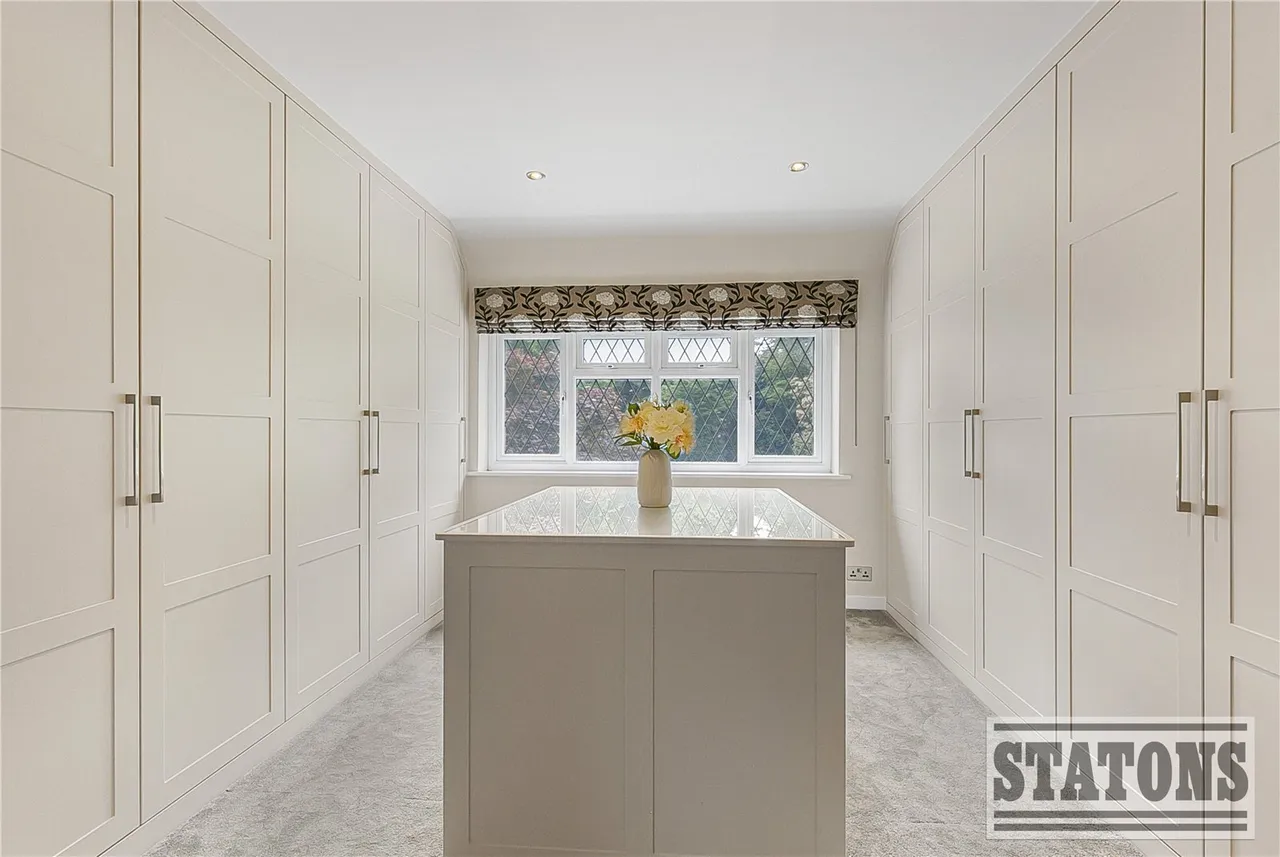 Parkgate Avenue, Hadley Wood, EN4 0NN, photo 18