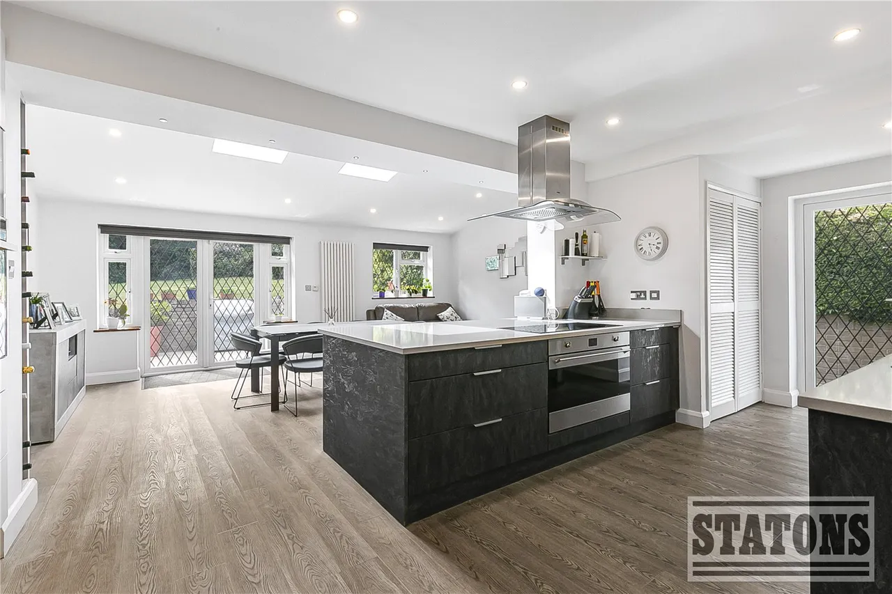 Parkgate Avenue, Hadley Wood, EN4 0NN, photo 6