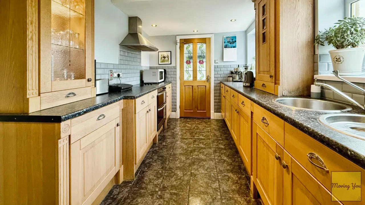 Alder Road, Neath, SA11, photo 6
