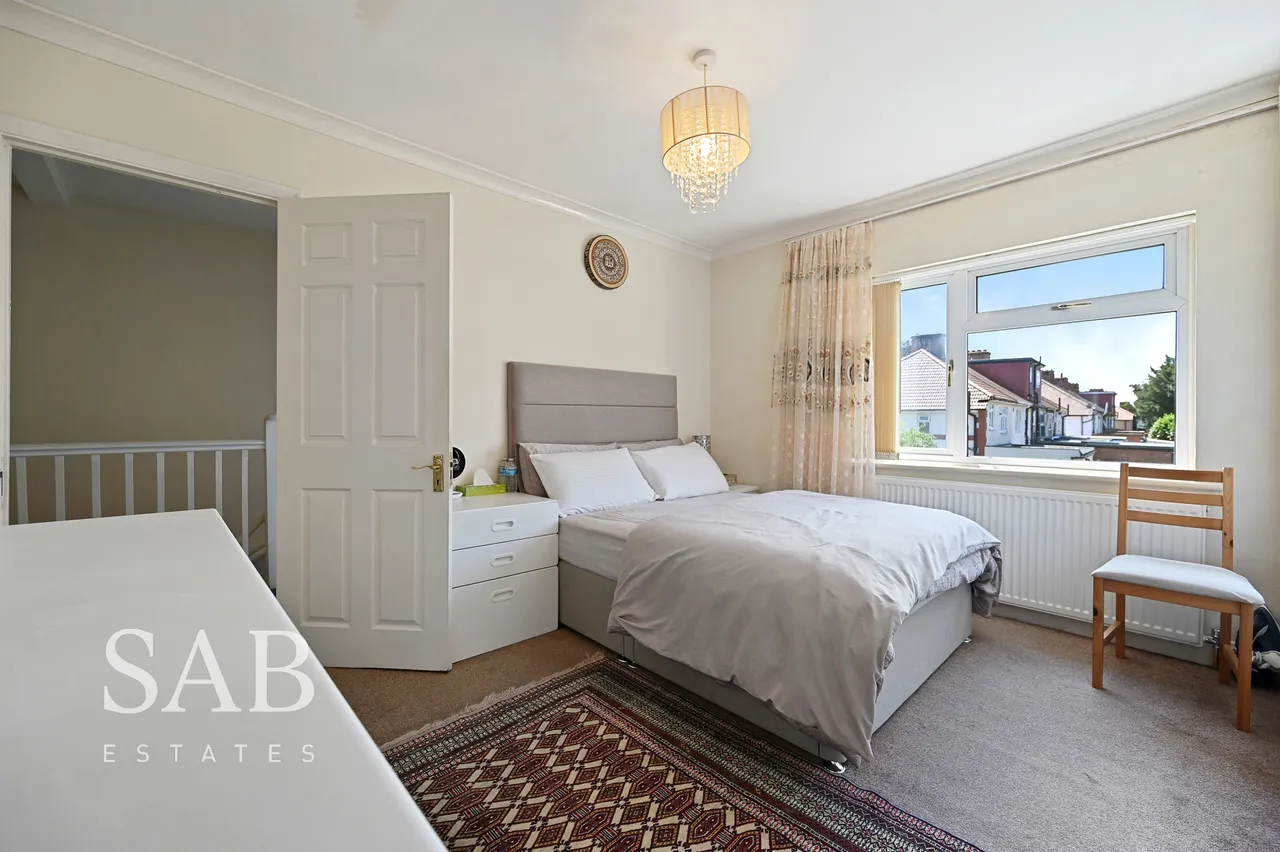 Ruislip Road, Greenford, UB6, photo 7