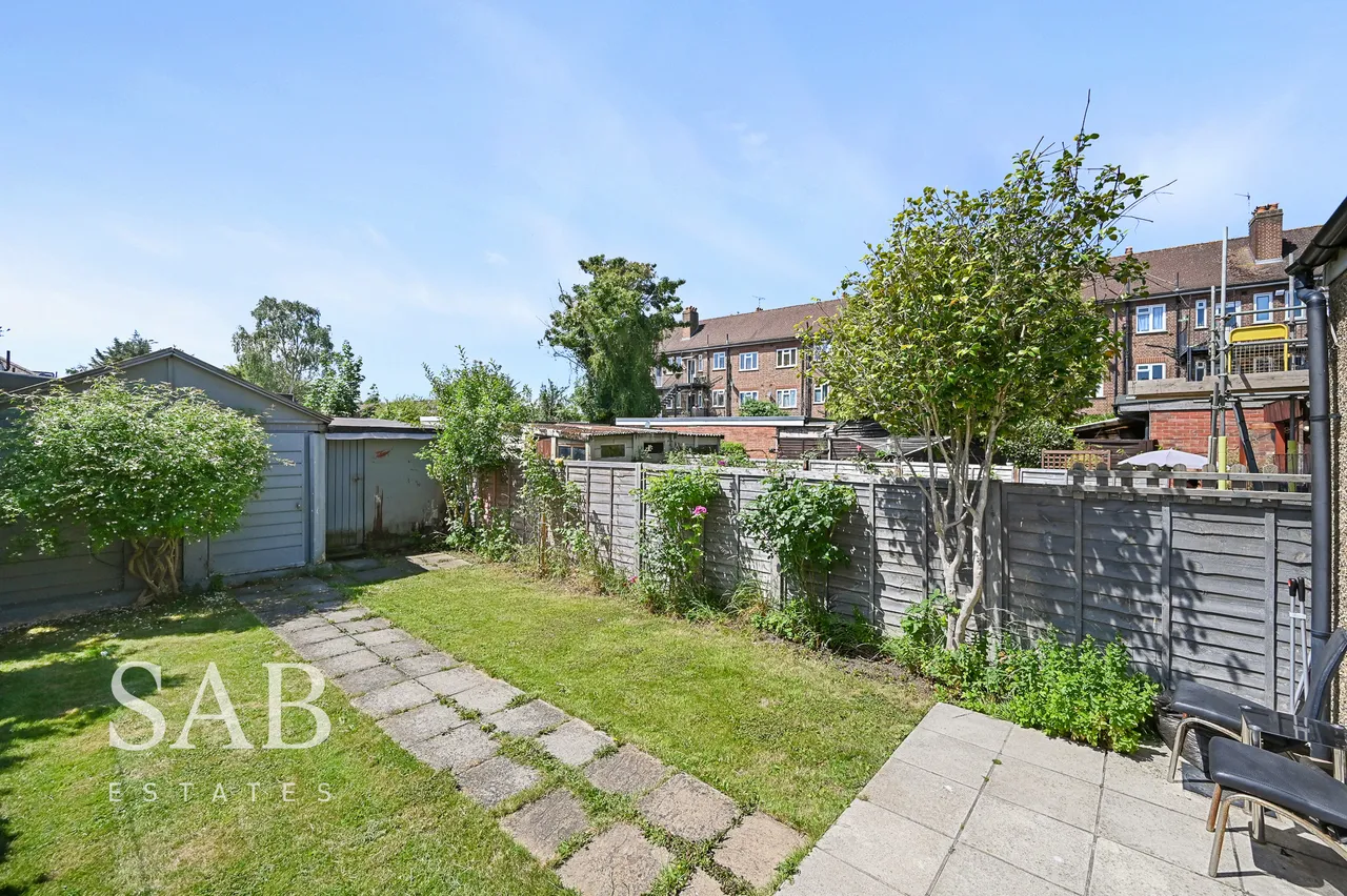 Ruislip Road, Greenford, UB6, photo 12