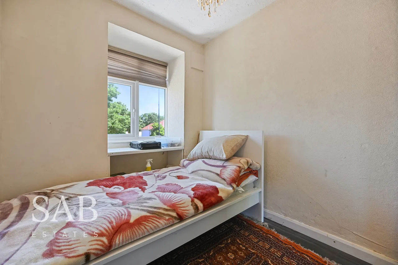 Ruislip Road, Greenford, UB6, photo 10