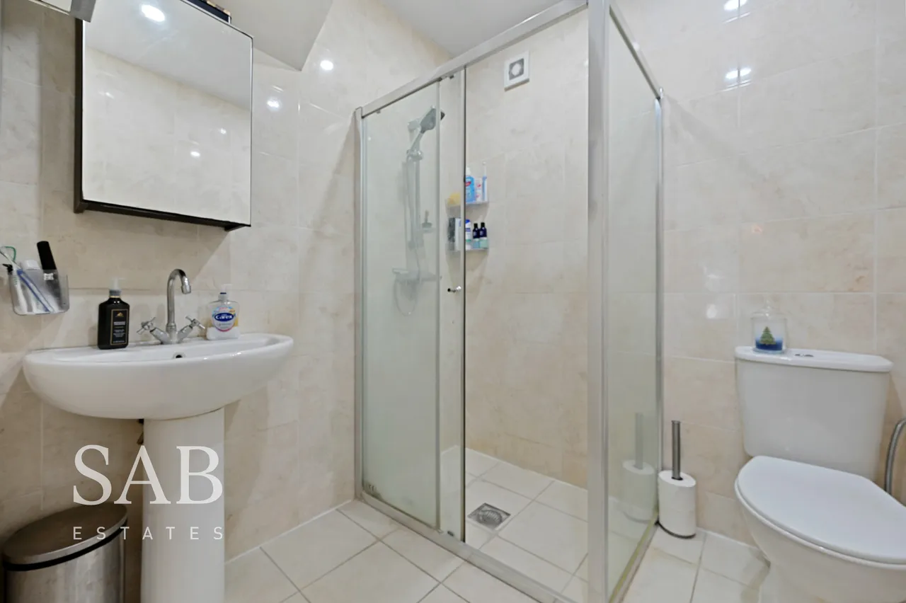 Ruislip Road, Greenford, UB6, photo 6