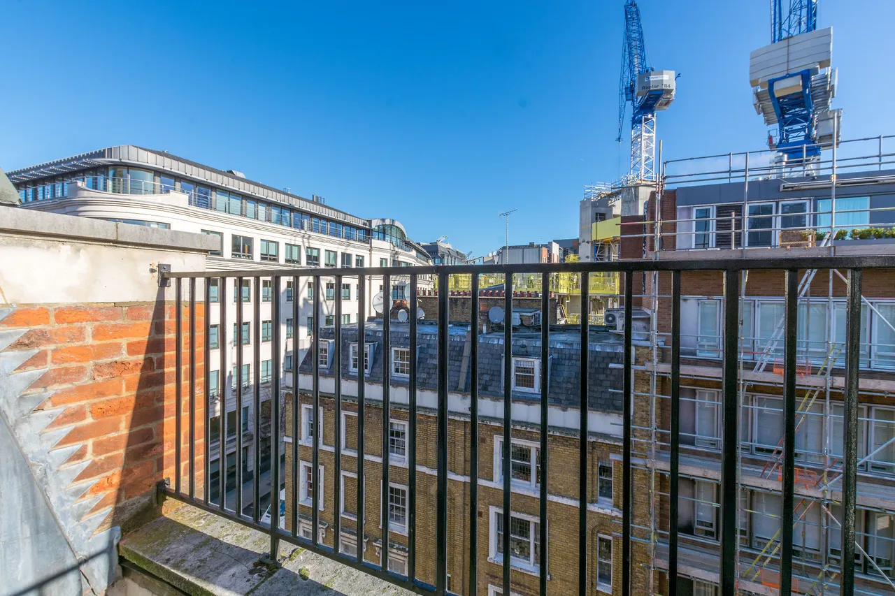 16 Glendore House, 30 Clarges Street, London, photo 6