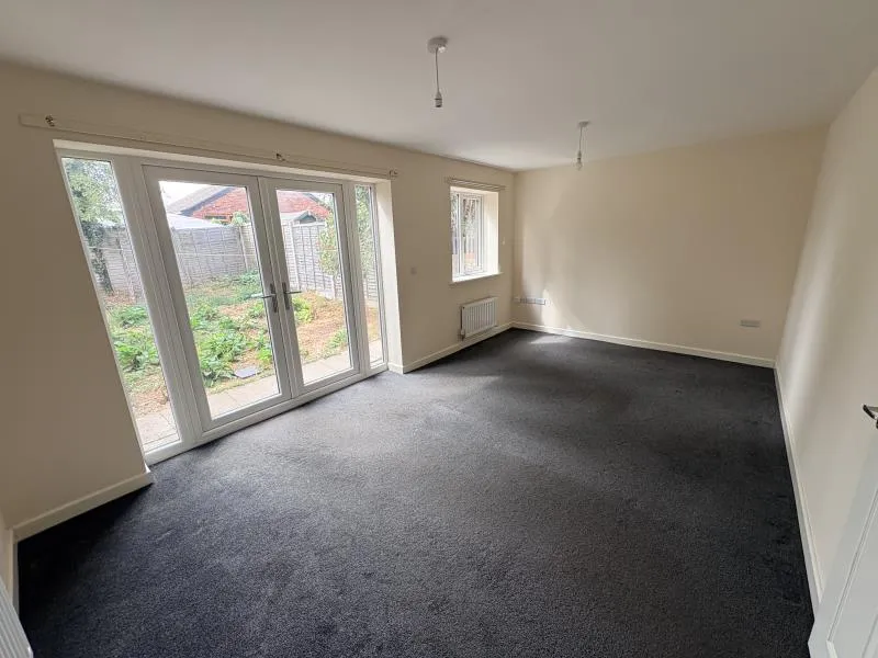 Ash Lea Drive, photo 3